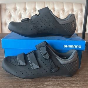 Black Shimano Dynalast spin shoes